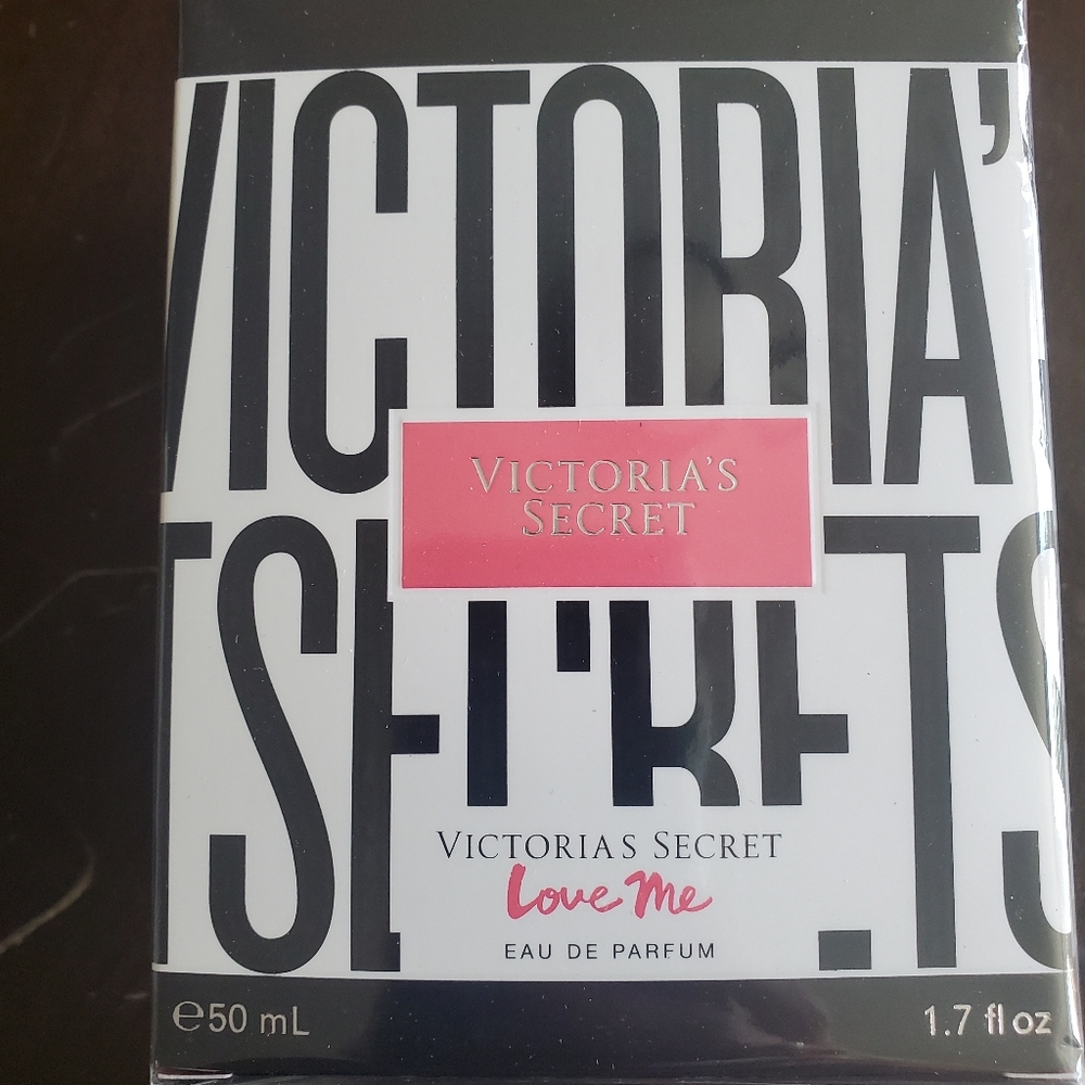 NIB Victoria's secret Love Me EAU DE PARFUM 1.7 fl oz